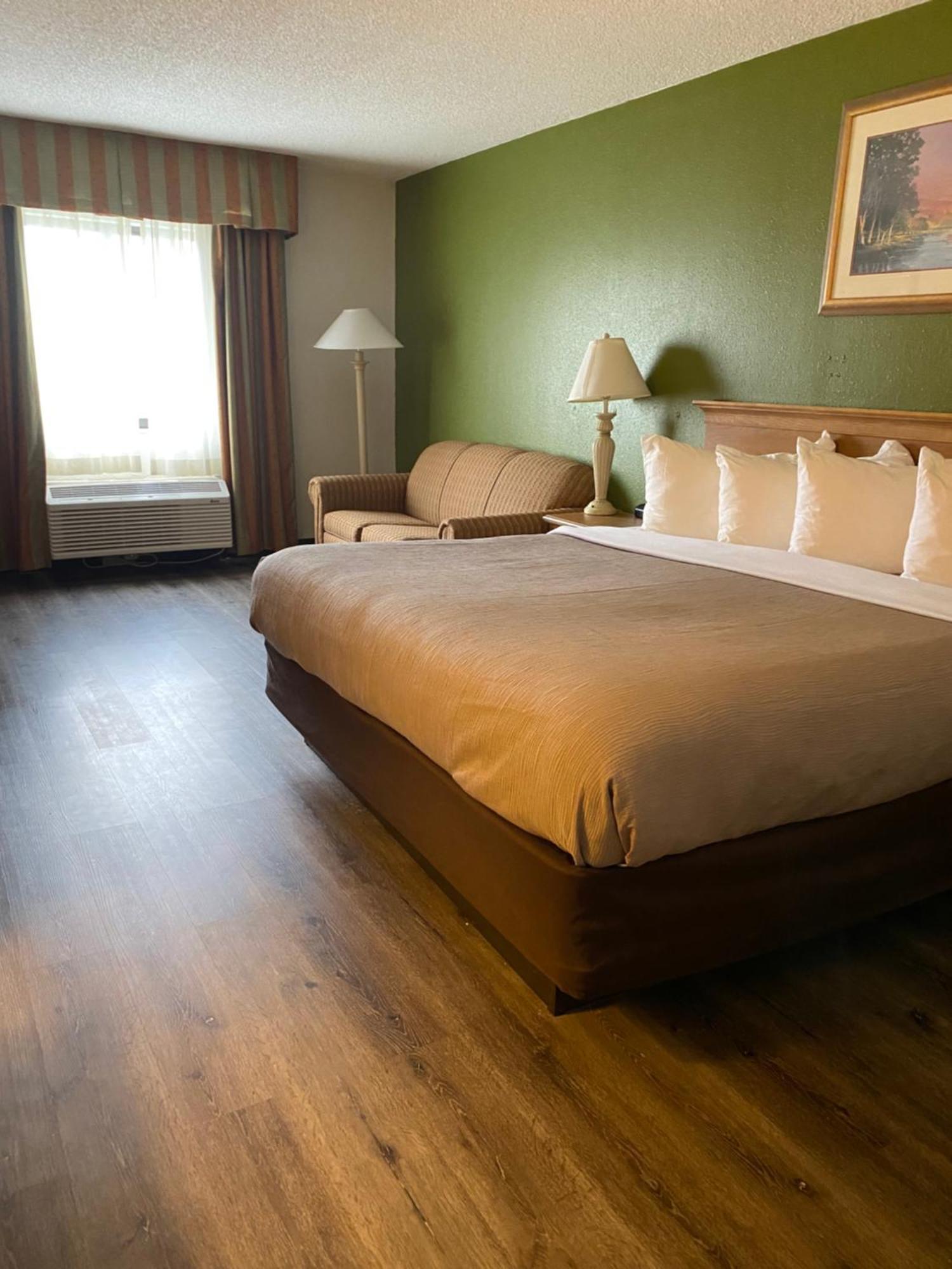 Quality Inn Perrysburg Esterno foto
