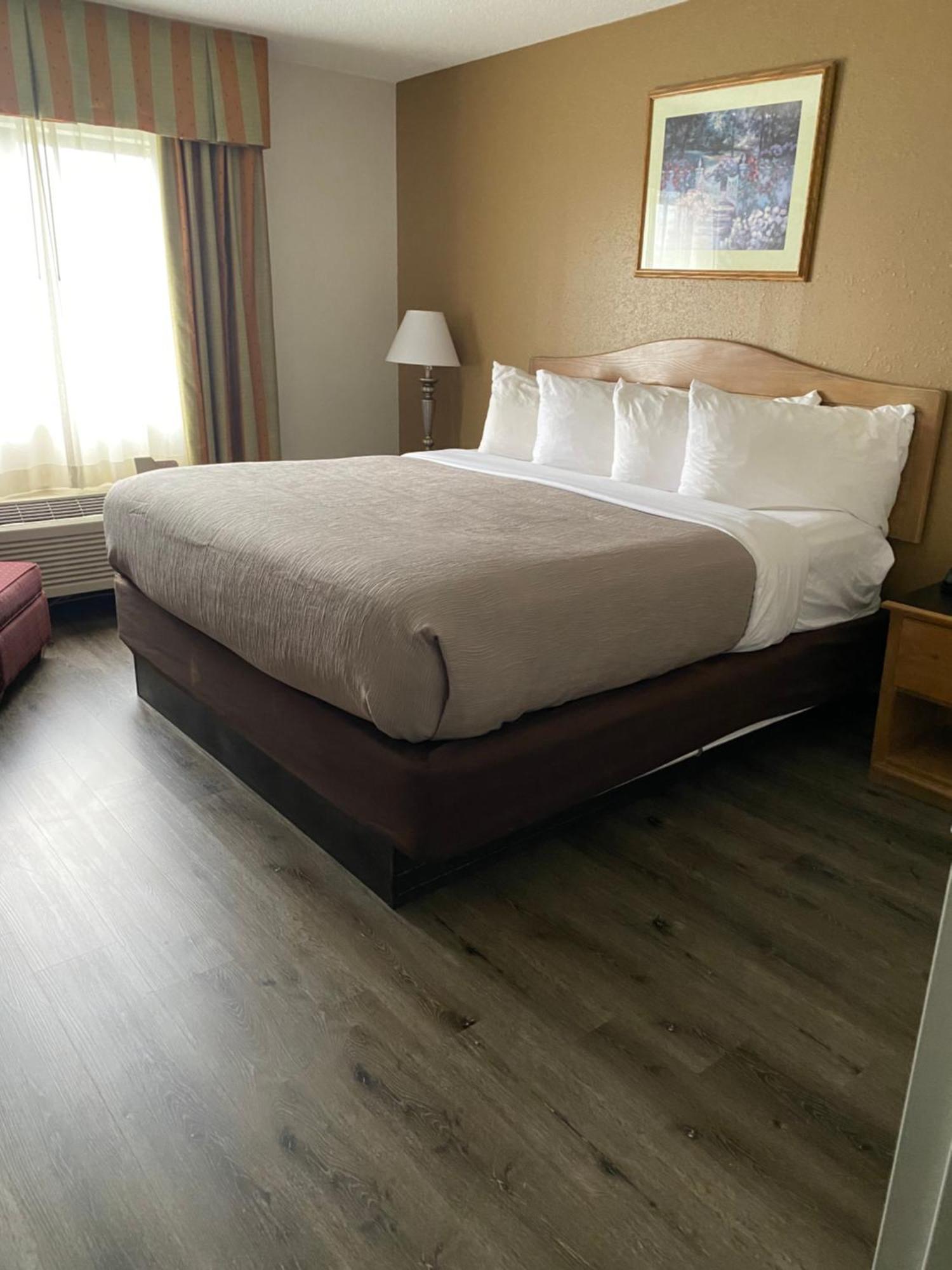 Quality Inn Perrysburg Esterno foto